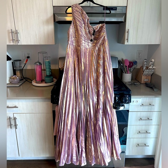 NWT shimmery purple & gold metallic one shoulder evening gown - Picture 5 of 14